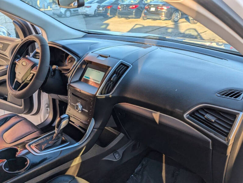 2017 Ford Edge Titanium