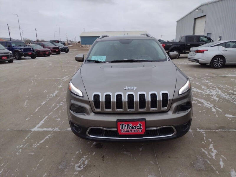 Used 2018 Jeep Cherokee Limited with VIN 1C4PJMDB5JD577941 for sale in Chamberlain, SD