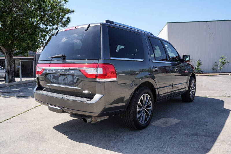 2016 Lincoln Navigator Select