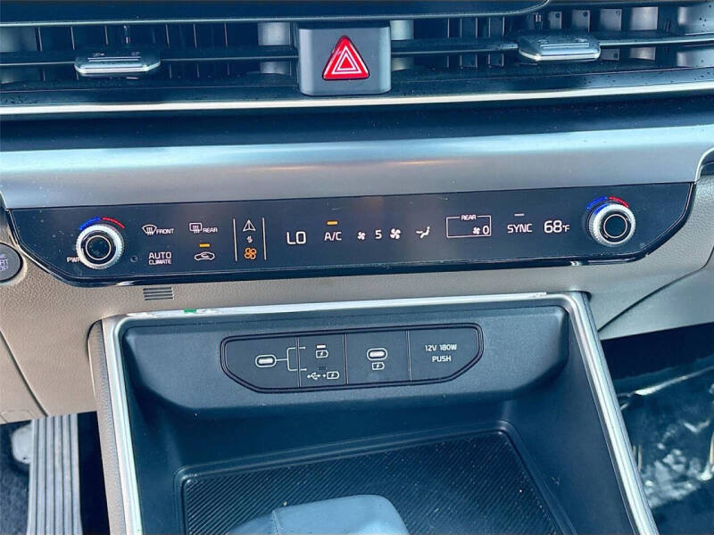 2025 Kia Carnival LXS