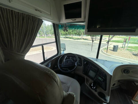 2005 Freightliner XCS Chassis