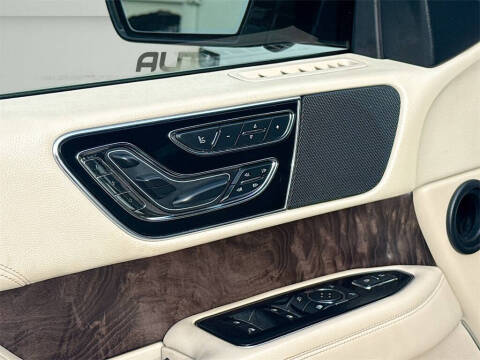 2018 Lincoln Navigator L Select