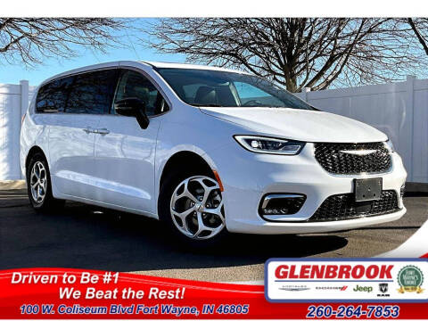 2024 Chrysler Pacifica for sale at Glenbrook Dodge Chrysler Jeep Ram and Fiat in Fort Wayne IN