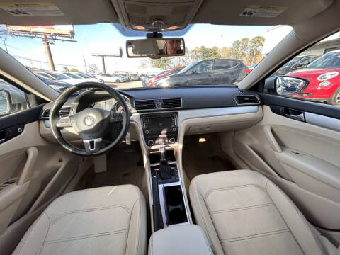 2012 Volkswagen Passat SE PZEV