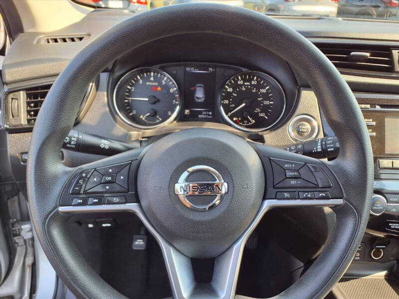 2017 Nissan Rogue Sport SV