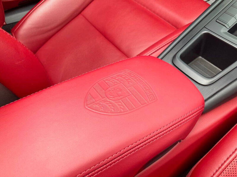 2019 Porsche 911 Targa 4 GTS