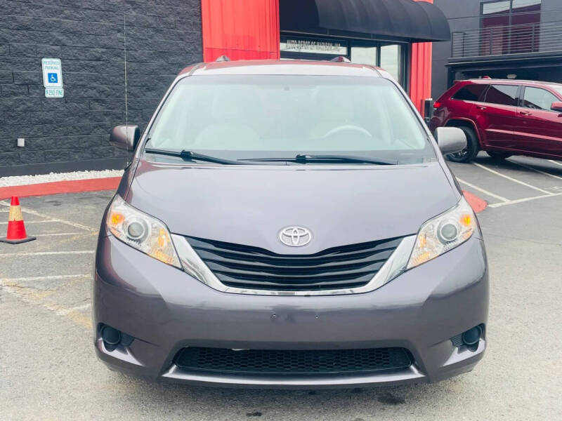 2011 Toyota Sienna
