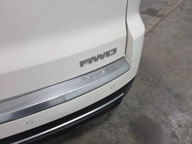 2013 GMC Acadia SLE-2