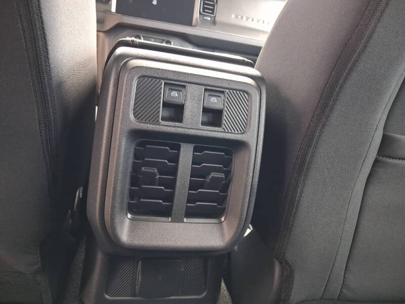 2025 Ford Bronco 4-Door Base - Photo 15