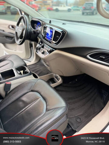 2017 Chrysler Pacifica Touring-L Plus