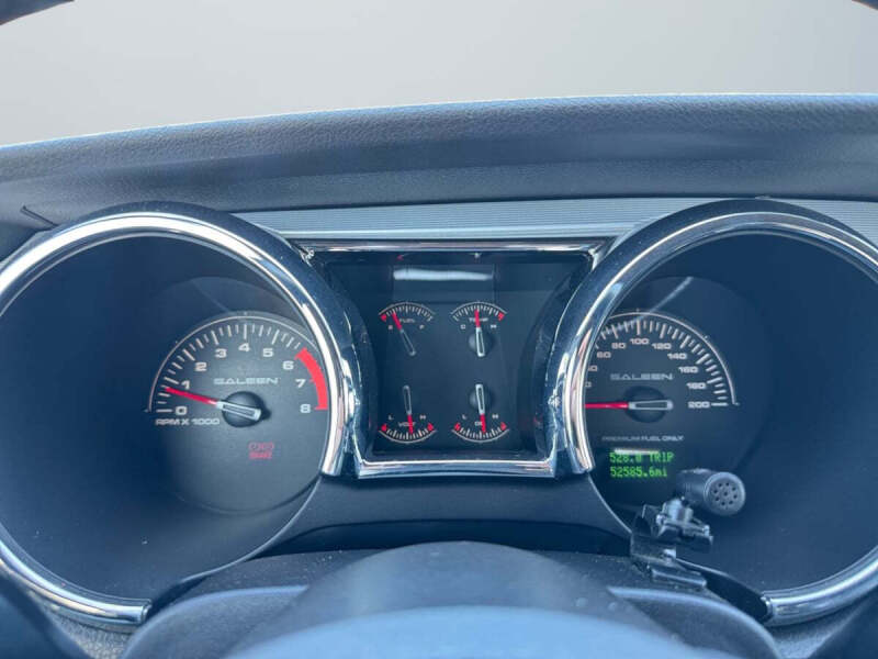 2006 Ford Mustang GT Deluxe