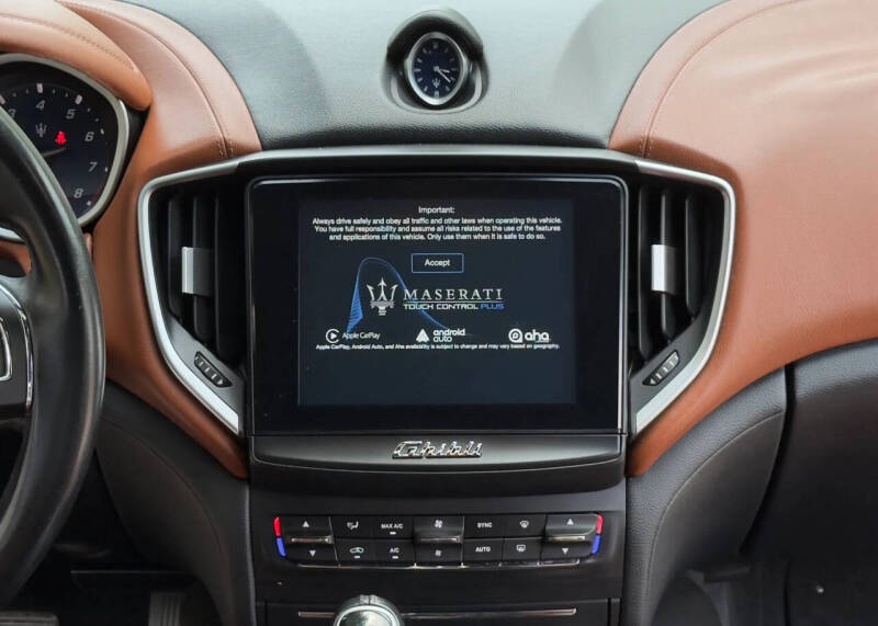 2017 Maserati Ghibli