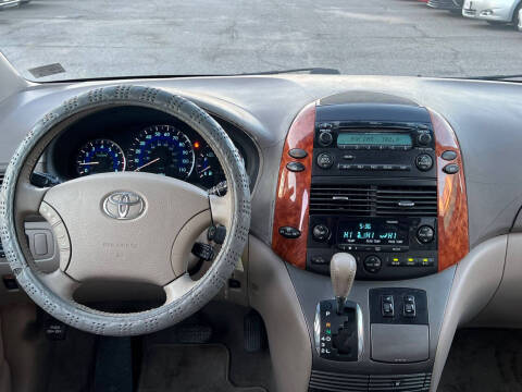 2008 Toyota Sienna XLE