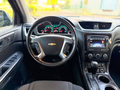 2017 Chevrolet Traverse LT