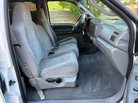 2004 Ford Excursion XLS