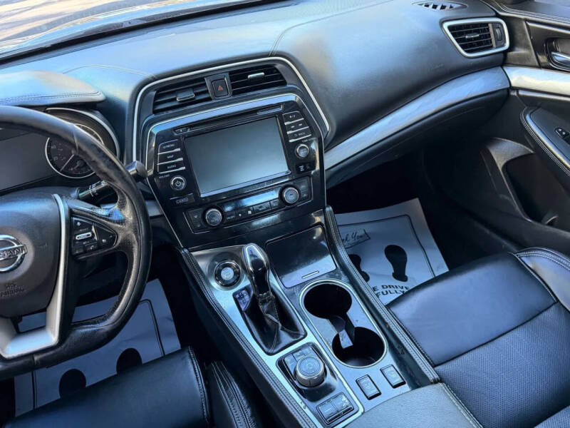 2017 Nissan Maxima