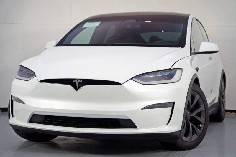 2023 Tesla Model X Standard Range