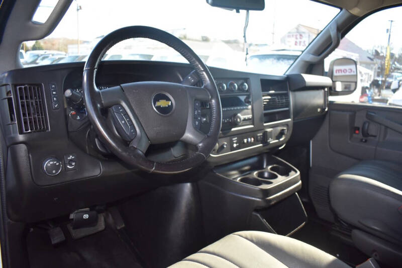 2021 Chevrolet Express 2500