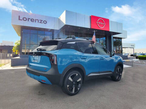 2025 Nissan Kicks SR