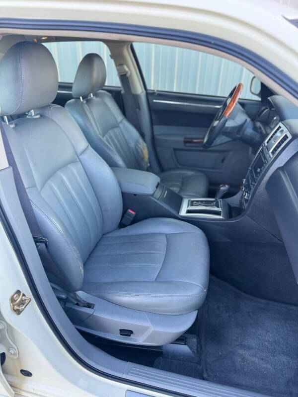 2005 Chrysler 300 C
