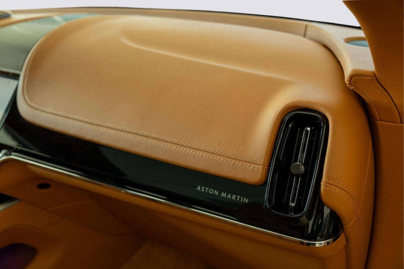 2026 Aston Martin DBX 707