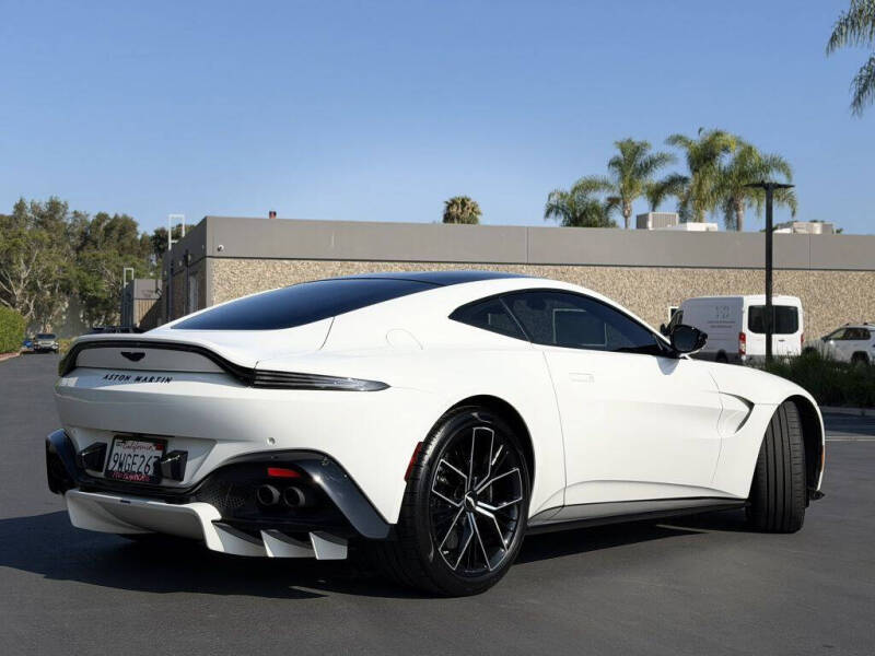 2022 Aston Martin Vantage