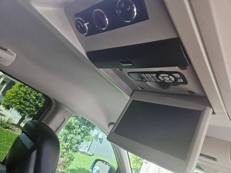 2016 Chrysler Town and Country Touring