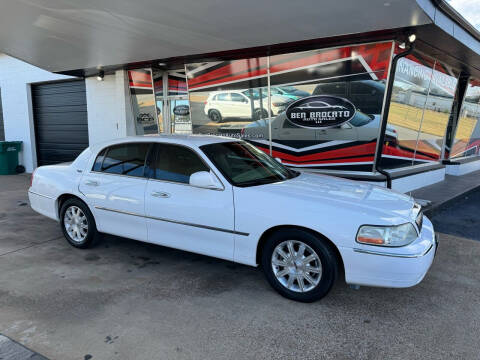 2011 Lincoln Town Car for sale at Ben Brocato Auto Sales in Sheffield AL