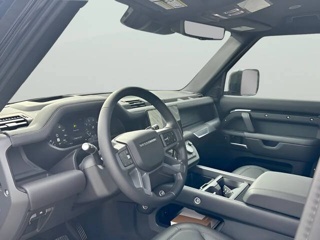 2025 Land Rover Defender 110 P400 S