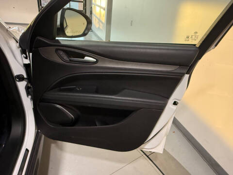 2022 Alfa Romeo Stelvio Ti