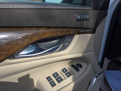 2018 Cadillac Escalade Luxury