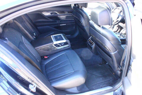 2017 BMW 7 Series 750i