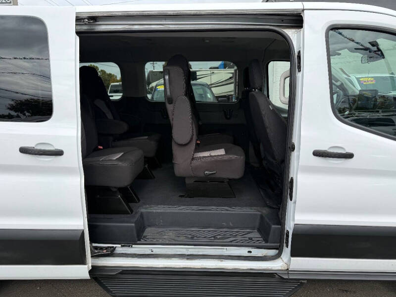 2022 Ford Transit 350 XLT