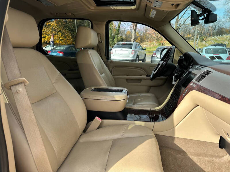 2012 Cadillac Escalade Luxury