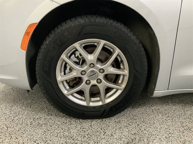 2023 Chrysler Pacifica Touring