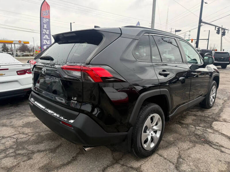 2020 Toyota RAV4 LE
