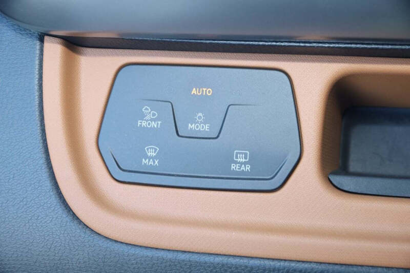 2025 Volkswagen ID. Buzz Pro S