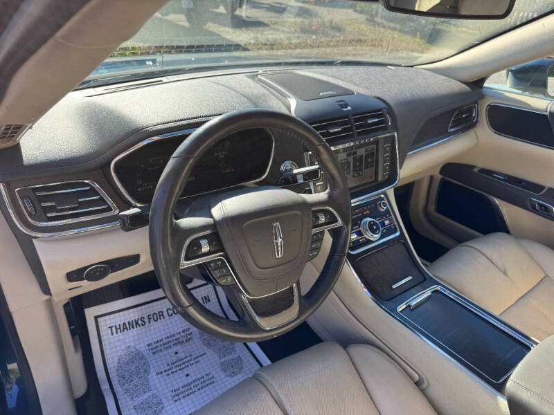 2017 Lincoln Continental Reserve