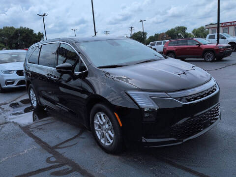 2027 Chrysler Pacifica Select