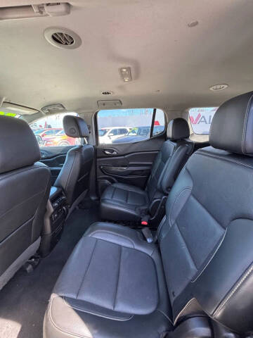 2020 GMC Acadia SLT
