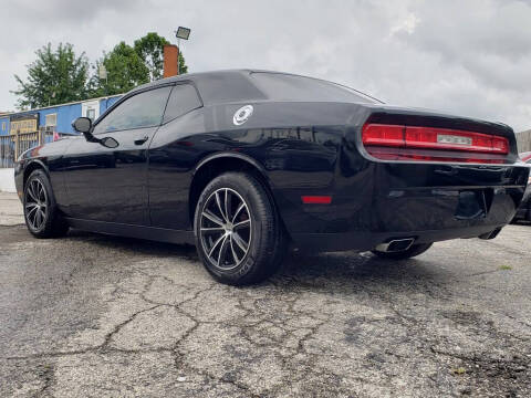 2013 Dodge Challenger SXT