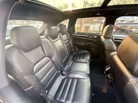 2016 Porsche Cayenne S