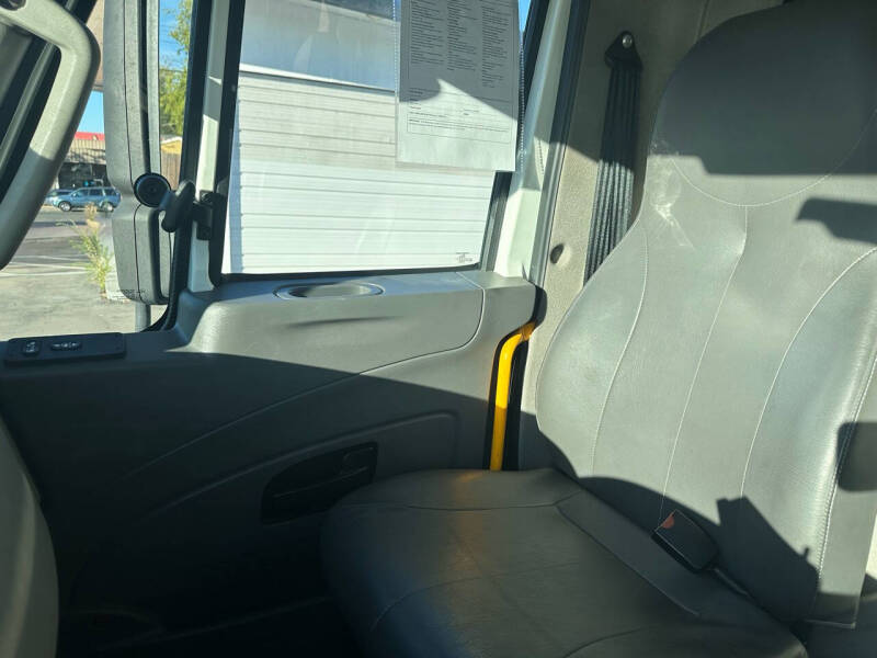 2018 International DuraStar 4300