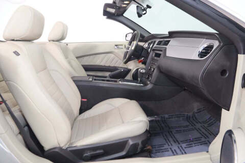 2011 Ford Mustang V6 Premium