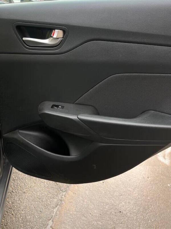 2022 Hyundai Accent SE