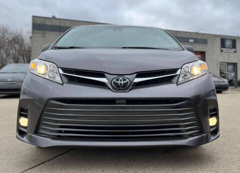 2019 Toyota Sienna XLE 8-Passenger