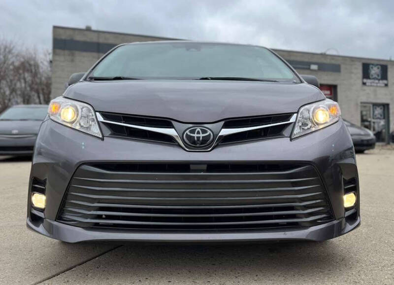 2019 Toyota Sienna XLE 8-Passenger