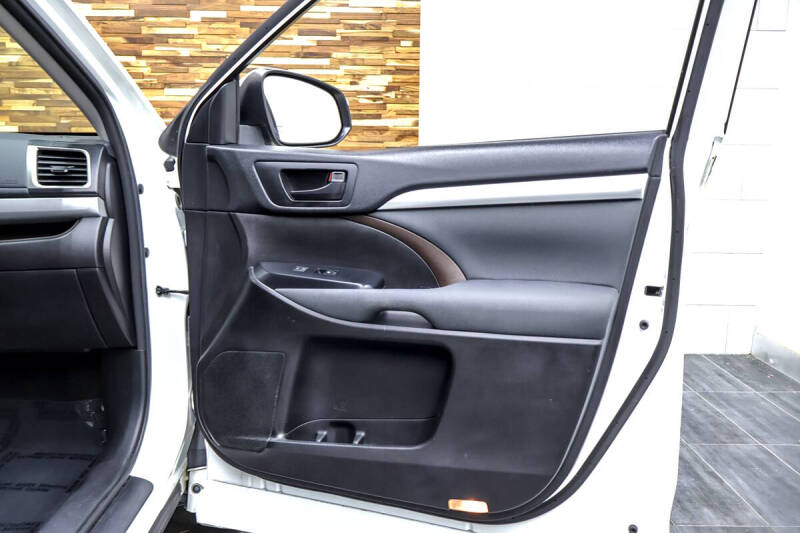 2018 Toyota Highlander LE