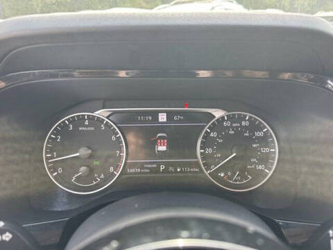 2023 Nissan Pathfinder SL