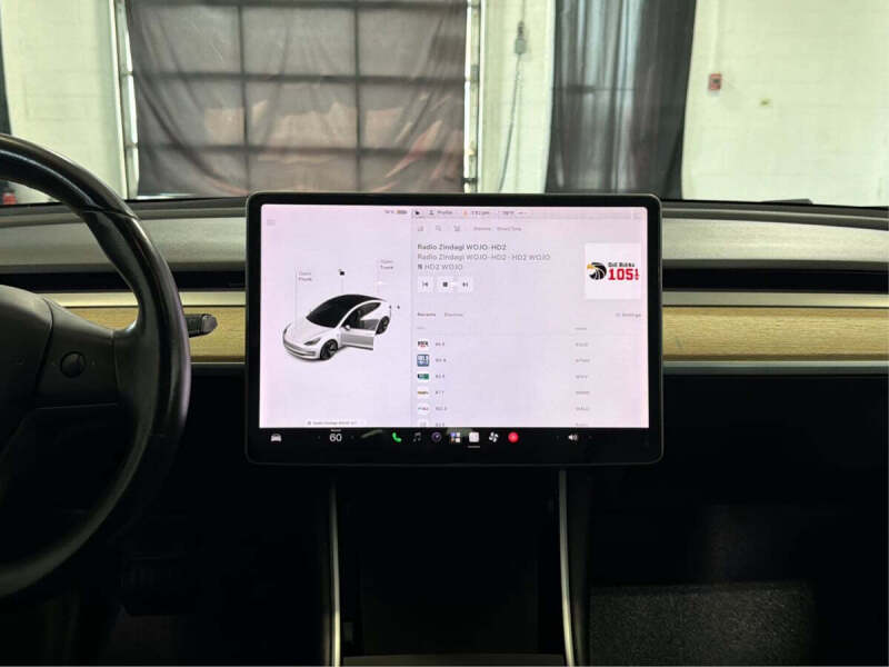 2019 Tesla Model 3 Mid Range